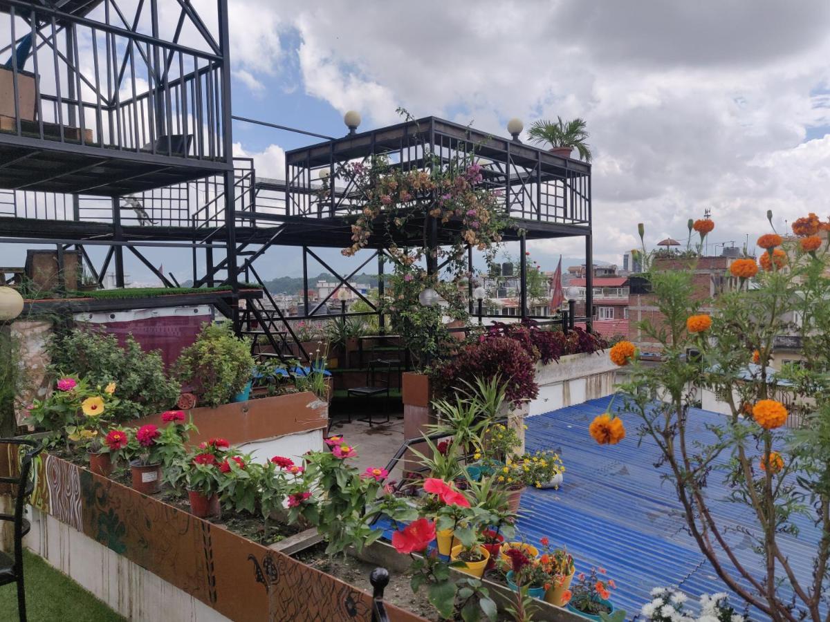 Yog Hostel Катманду Екстериор снимка