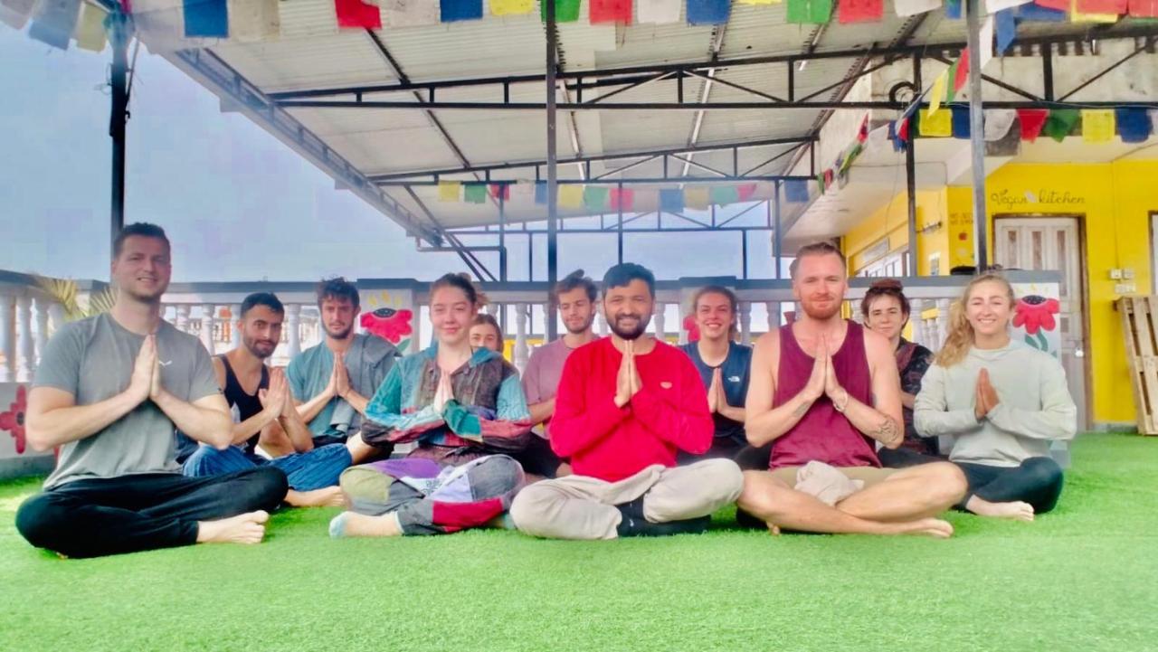 Yog Hostel Катманду Екстериор снимка