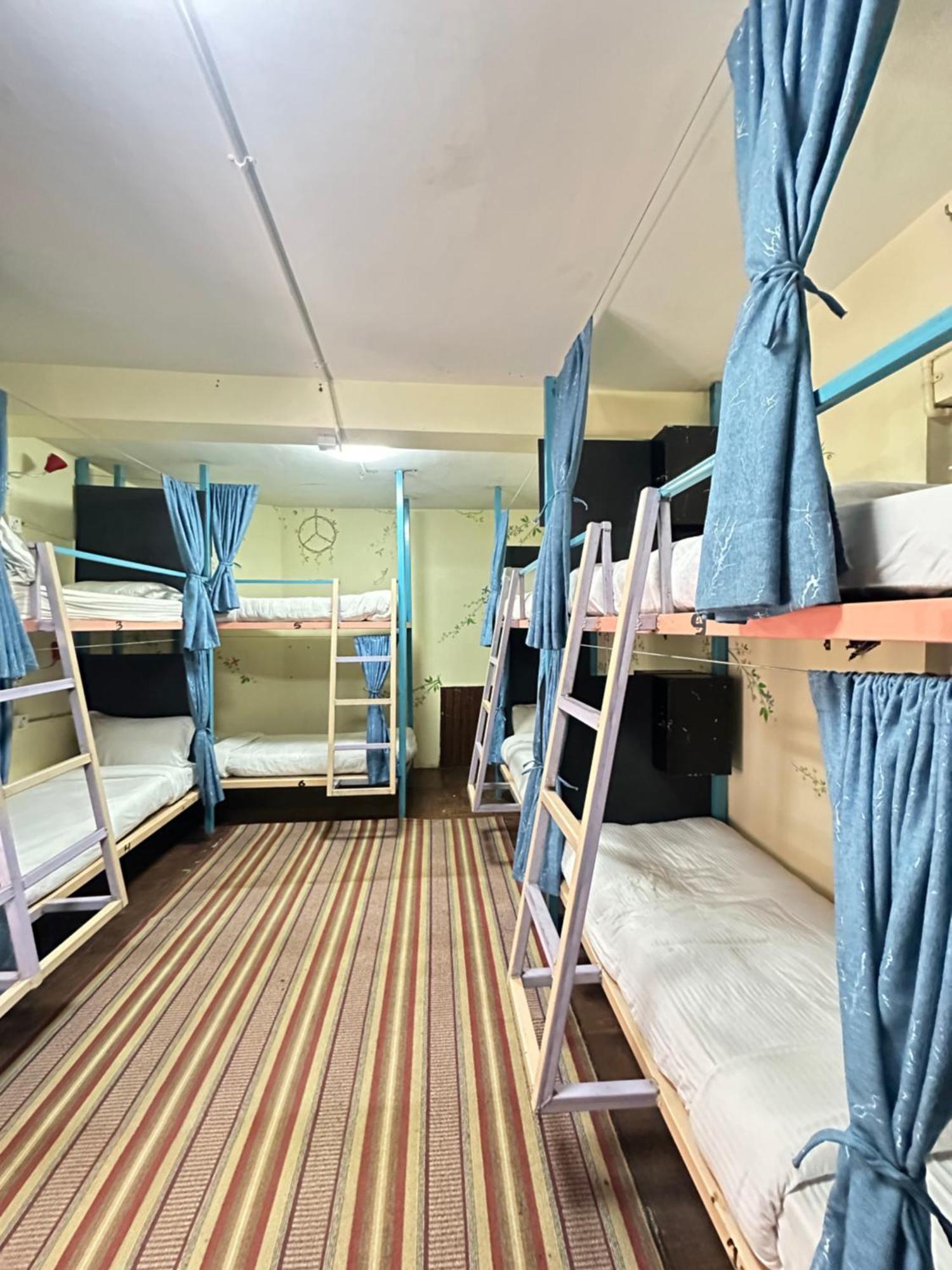 Yog Hostel Катманду Екстериор снимка